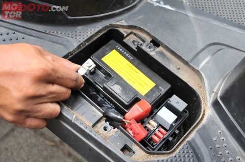Cara Bikin Aki Motor Yang Jarang Dipakai Enggak Gampang Soak