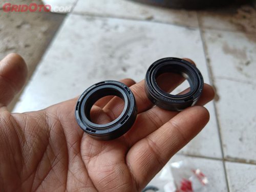 Pantas Saja Sil Sokbreker Depan Motor Bocor Terus, Ternyata Ini Sebabnya