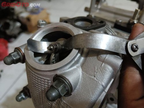 Ciri-ciri Setelan Klep di Motor Matic Longgar Yang Wajib Kalian Tahu