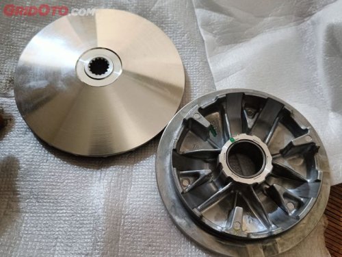 Ini Sebabnya Tarikan Motor Matic Bisa Loyo Karena Puli Depan Aus