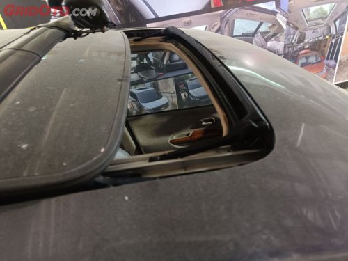 Buka Tutup Sunroof Terus Lancar, Nih Tips  Perawatannya Dari Bengkel