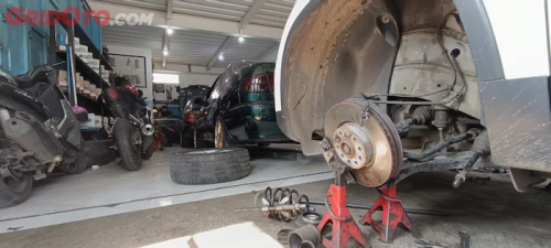 Gara-gara Hal Ini Rem Mobil Bisa Tiba-Tiba Blong Pada Saat Macet