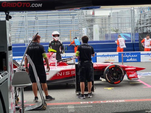 Nissan, Harganya Tembus Rp 100 Jutaan, Begini Setir Mobil Balap Formula E Nissan
