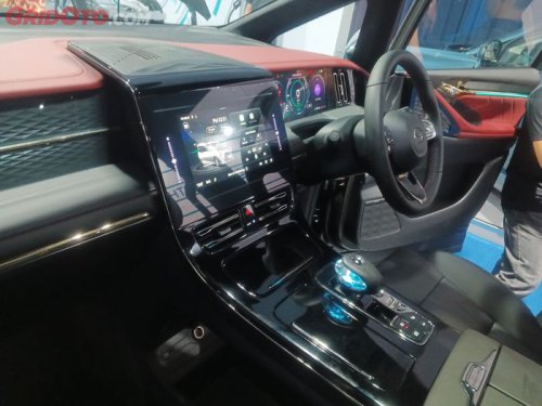 GAC E9 PHEV Tampil di Indonesia, Akan Jadi Lawan Baru Alphard