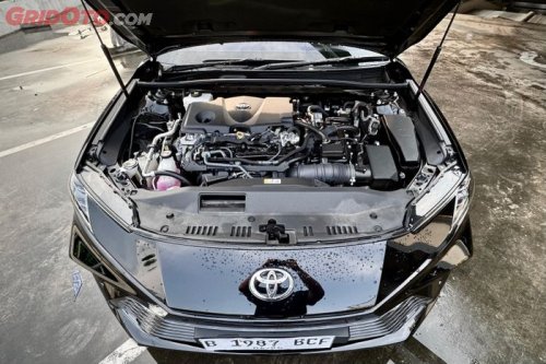 Toyota, Toyota Camry, Toyota Camry Hybrid, Ganteng-ganteng Serigala, Performa Toyota Camry Hybrid Cukup Ganas