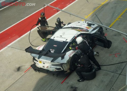 Berita Foto: Keseruan Sesi Kualifikasi Super GT 2025 di Sirkuit Sepang