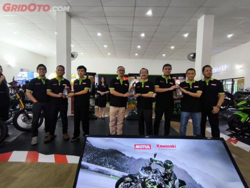 Kawasaki, Kawasaki Berkolaborasi dengan Motul Hadirkan Dua Oli Mesin Spesial