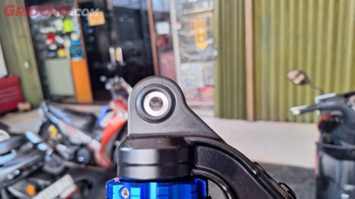 Honda, Yamaha, Enggak Bisa Langsung Pasang, Ini Bedanya Sokbreker Skutik Honda Dengan Yamaha