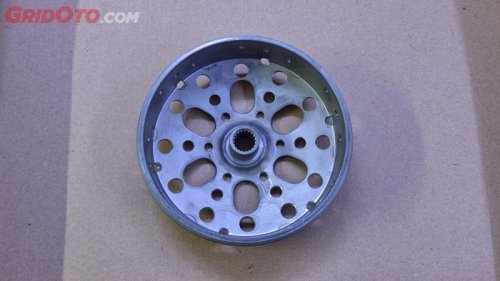 Bukan Sugesti, Ini 3 Manfaat Lubangi Mangkok Kampas Ganda Motor Matic