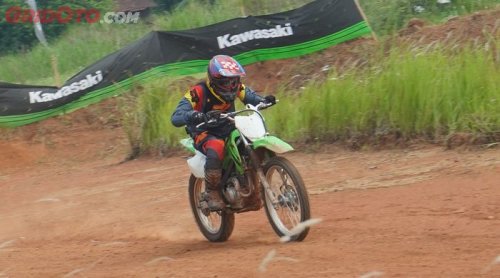 Jangan Remehkan Suspensi Cupu KLX140R L, Ternyata Lebih Enak Dari Up Side Down!