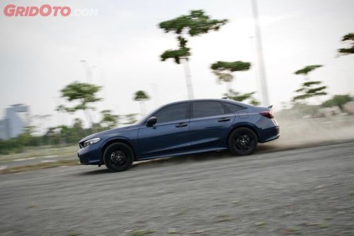 Segarang Tampangnya, Performa Honda Civic RS e:HEV Cukup Kencang