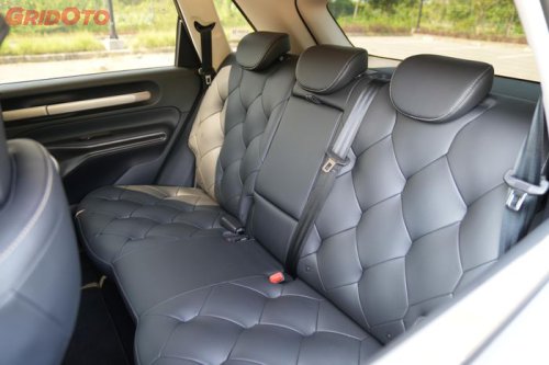 Wuling, Manjakan Penumpang, Senyaman Ini Duduk Di Kabin Wuling Cloud EV