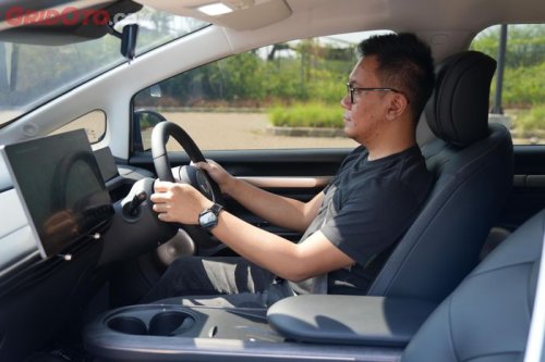 Wuling, Sensasi Berkendara Wuling Cloud EV, Nyaman Bagai Duduk Di Sofa Mahal?