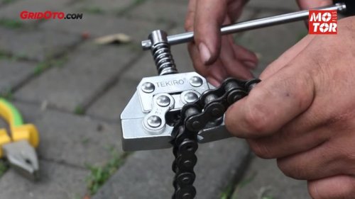 Ternyata Ini Sebabnya Rantai Motor Bekas Yang Kendur Jangan Dipotong