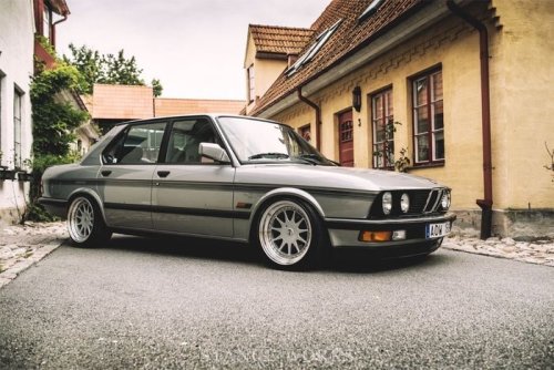 BMW, Cara Beli Mobil Bekas BMW E28 520i Klasik, Wajib Cek Sebelum Dibeli