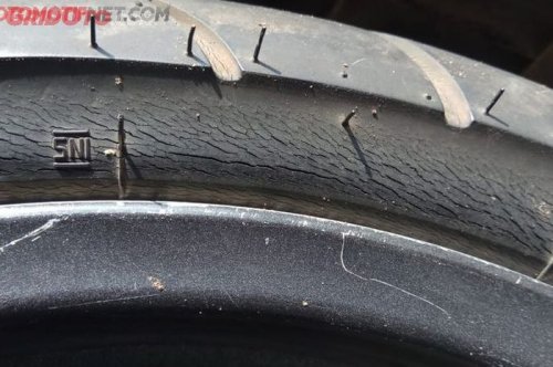 Ini Gejala dan Efek Pakai Ban yang Sudah Kadaluarsa di Motor Bekas