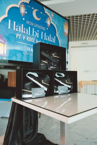 Inilah Sepatu Custom Edisi Khusus Kolaborasi V-Kool dan Mr. Simply, Cara Dapetin Begini