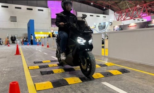 Biar Nggak Penasaran, Motor Listrik MAKA Cavalry Bisa Dicoba di PEVS 2025