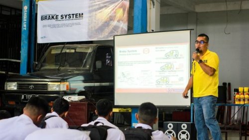 Produsen Chemical Ajarkan Teknologi Otomotif Ke Pelajar, Intip Keseruannya