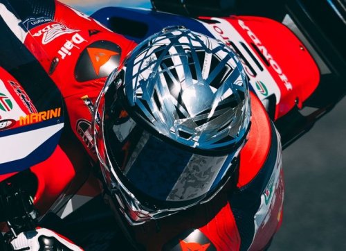 Luca Marini Cobain Helm Baru AGV, Unik Banget Sekarang Ada Wingletnya