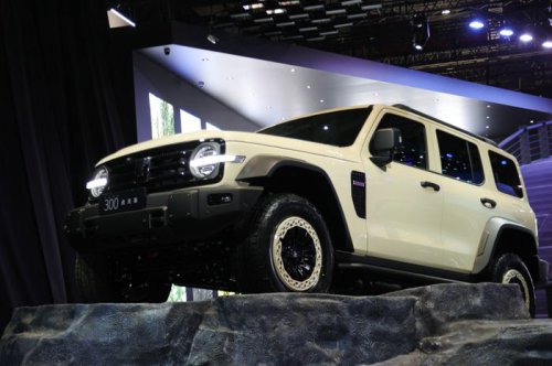 Siap Diajak Terobos Lumpur, Ini Istimewanya GWM Tank 300 Hooke