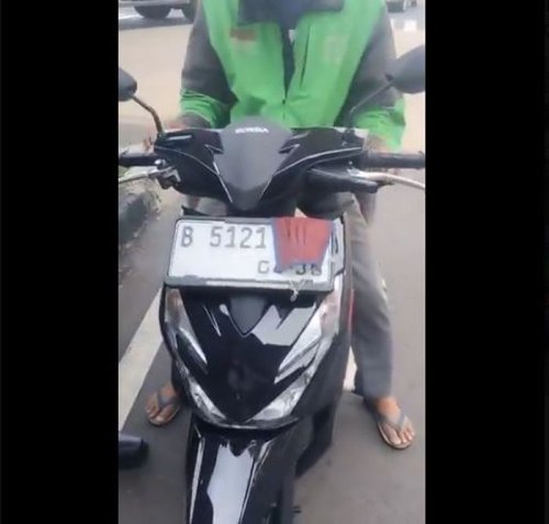 Pengendara Ojol Kena Denda Setengah Juta, Perkara Taruh Masker Hidung di Bagian Motor Ini