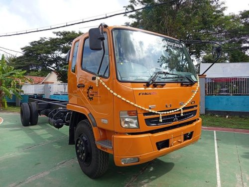 Mitsubishi, Gak Nanggung, KTB Berikan Cuma-cuma Mitsubishi Fuso Fighter ke SMK Negeri 1 Kamal Madura
