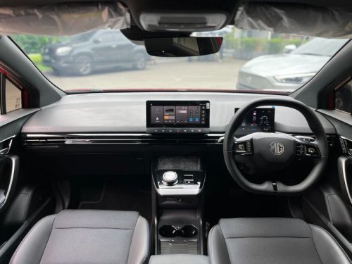 MG, Stok Terbatas Cuma Ada di Dealer Ini, Mobil Listrik MG 4 EV Ignite Dijual Cuma Rp 200 Jutaan