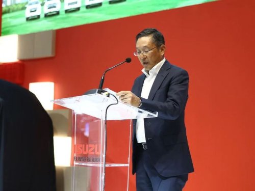Isuzu, Isuzu Bawa 6 Kendaraan di GIIAS 2025, Cocok Jadi Solusi Berbagai Kebutuhan
