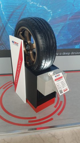 Sama Satu Pawang, Gajah Tunggal Bawa Ban GT Radial dan Giti ke GIIAS 2025