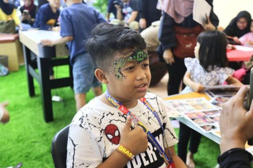 Suzuki , Suzuki Adakan Kegiatan Ramah Anak Selama GIIAS 2025, Mewarnai Sampai Face Painting