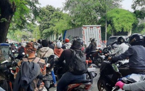 Jalan TB Simatupang Kini Menyebalkan, Lima Biang Kerok Kemacetan Terungkap