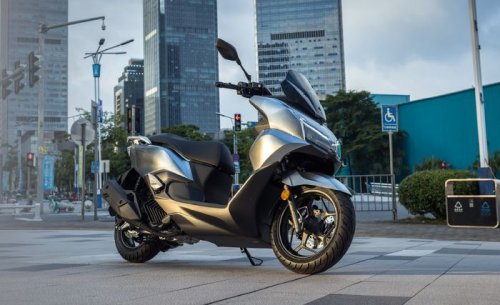 Punya Dashcam dan Radar, Motor Baru Adik Honda PCX 160 Dijual Rp 34 Jutaan