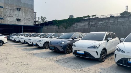 NETA Senyum Lebar, Serahkan Pesanan 100 Unit Mobil Listrik Untuk Luxury Trans Indonesia