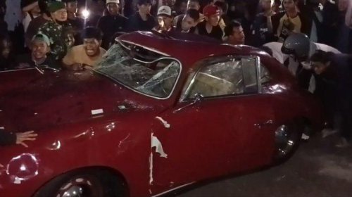 Porsche, Tesla, Ada Porsche sampai Tesla, Ini Deretan Mobil Ahmad Sahroni yang Hancur Diamuk Massa