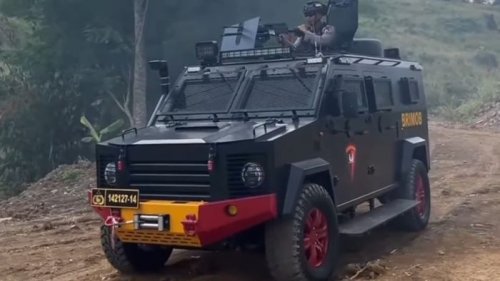 Dosa Besar Rantis Brimob Ngebut di Kerumunan, Hiraukan Banyak Blind Spot hingga Lindas Ojol