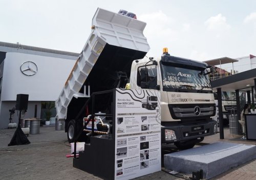 Ahli Mendaki Tinggi, Mercedes-Benz Luncurkan Truk Baru Axor 1626 C di Indonesia