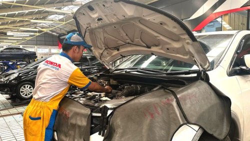 Jangan Nekat, Ini Dampaknya Kalau Mobil Dipaksa Menerjang Banjir