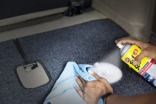 Ini Sebabnya Karpet Mobil Wajib Kalian Bersihkan Sehabis Mudik