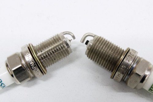 Akhirnya Tahu, Arti Warna Pada Busi di Mobil Bekas Karburator