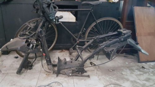 Rangka Motor Hasil Press Enggak Bisa Normal Lagi? Mekanik Bilang Begini