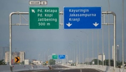 Sedikit yang Paham, Ini Bedanya Papan Penunjuk Tol Warna Hijau dan Biru