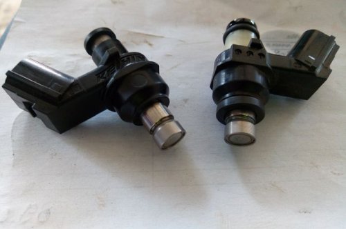 Akhirnya Tahu, Ternyata Ini Dua Penyebab Busi Motor Matic Jadi Hitam