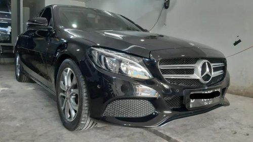 Ini Dia Sebabnya Kenapa Ban Mobil Jadi Kotak Karena Kelamaan Parkir