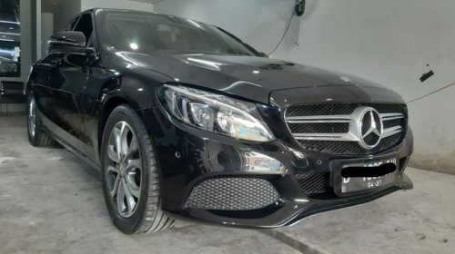 Ini Dia Sebabnya Kenapa Ban Mobil Jadi Kotak Karena Kelamaan Parkir