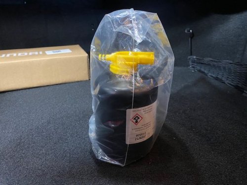 Tak Semua Ada Serepnyua, Lakukan Ini Kalau Ban Mobil Listrik Bocor di Jalan