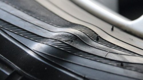 Biarkan Ban Mobil Sering Kempis, Ini Dampak Jangka Panjangnya