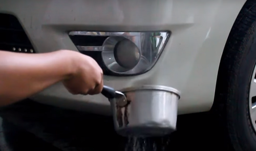Perbaiki Bodi Mobil yang Penyok Disiram Air Panas? Ini Kata Bengkel