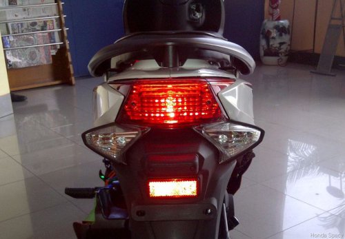 Ternyata Kebiasaan Sepele Pemilik Ini Bikin Boros Lampu Rem Motor