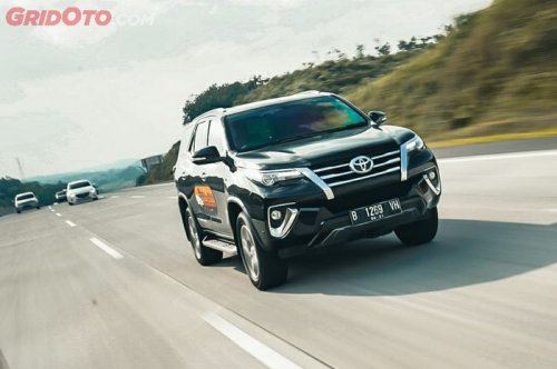 Ini Sebabnya Jangan Netralkan Gigi Mobil Saat Jalan Menurun, Simak Dampaknya